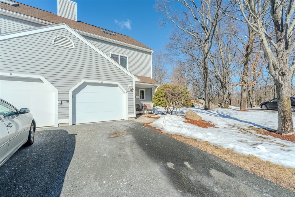 11 Countryside Ln # 11