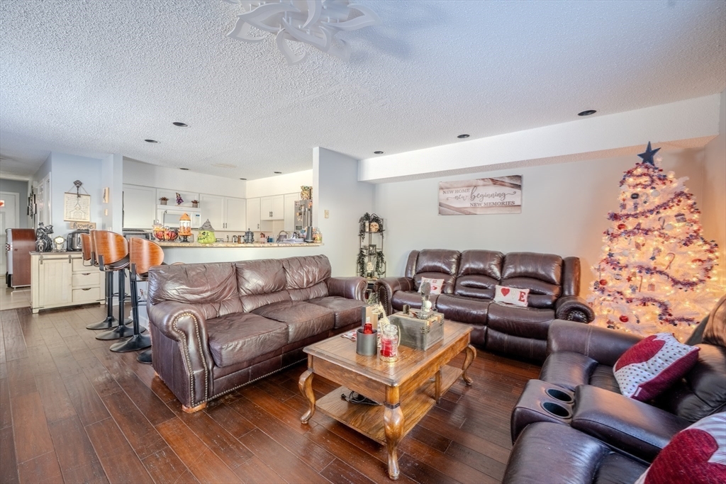 11 Countryside Ln # 11