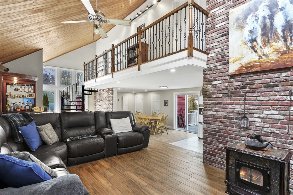 28 Veranda Ave