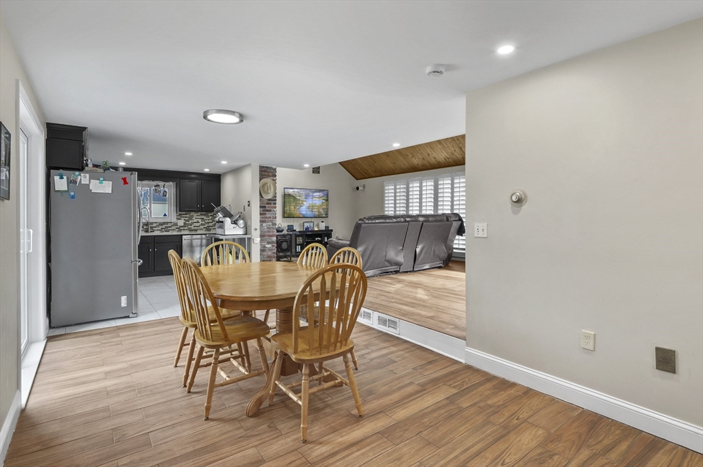 28 Veranda Ave