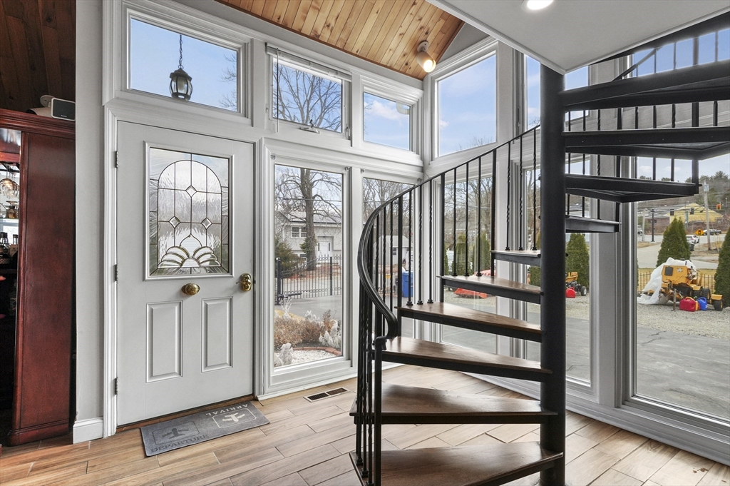 28 Veranda Ave