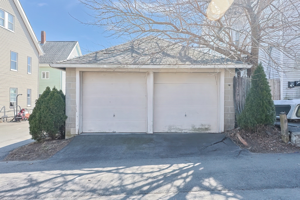 20 Hodges Ave