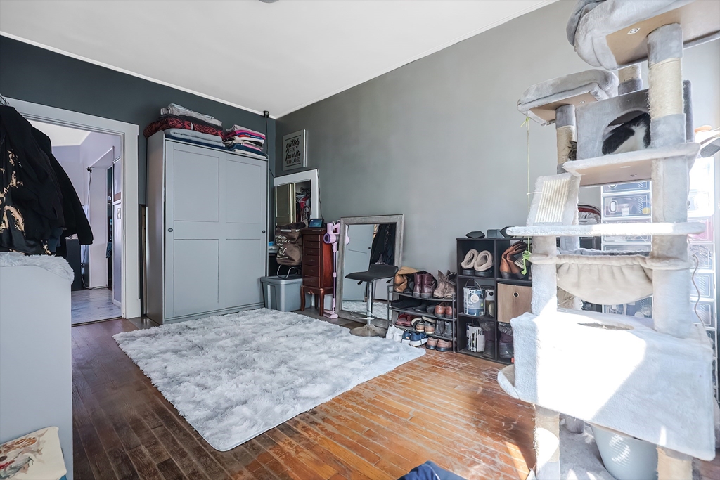 20 Hodges Ave