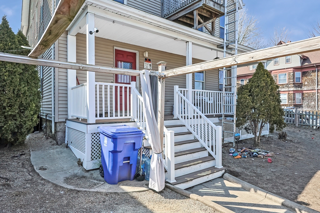 20 Hodges Ave