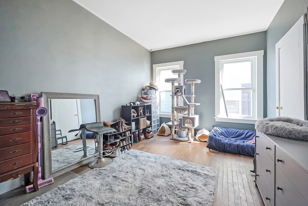 20 Hodges Ave