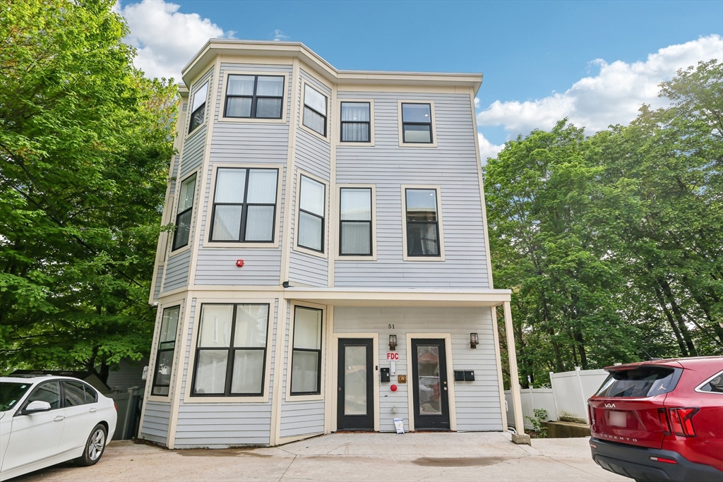 51 Hamilton Street # 3