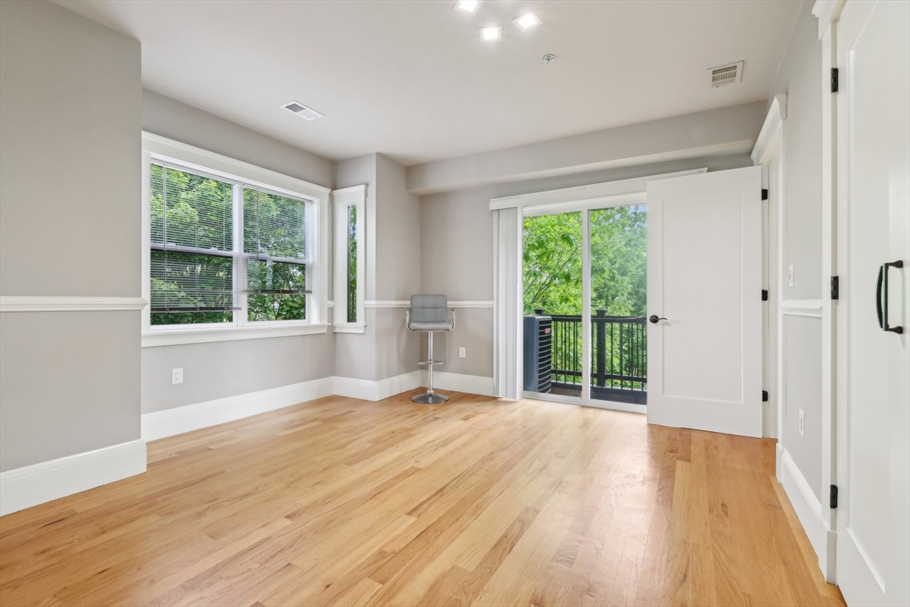 51 Hamilton Street # 3