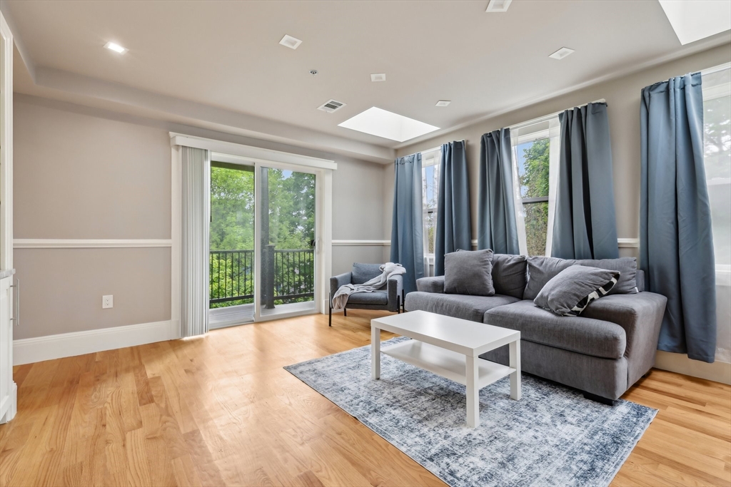 51 Hamilton Street # 3
