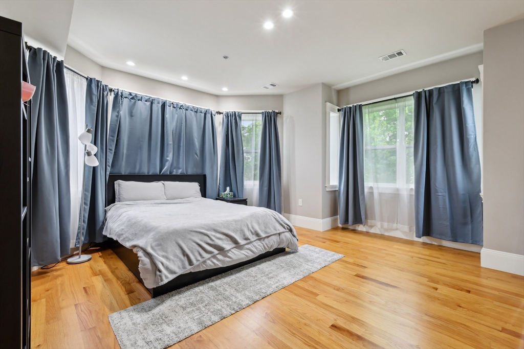 51 Hamilton Street # 3