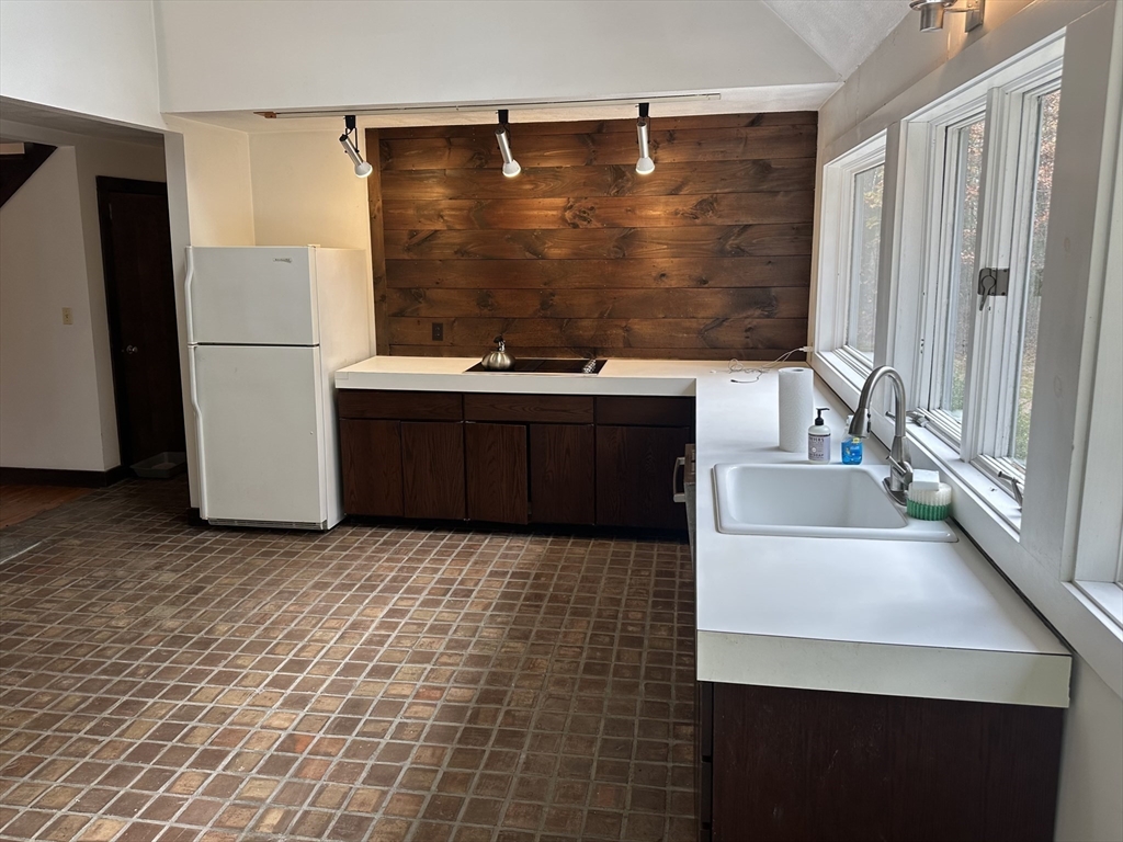 332 Old Littleton Rd