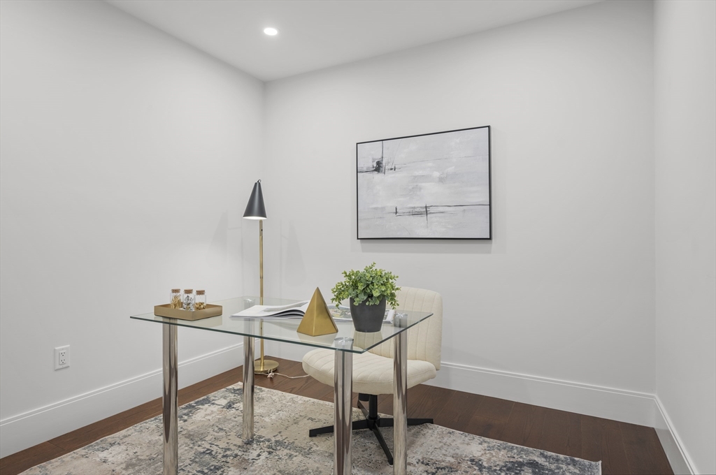 480 W Broadway # 303