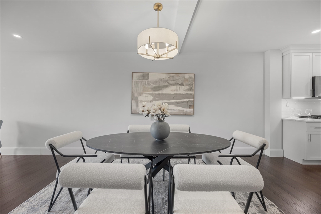 480 W Broadway # 303