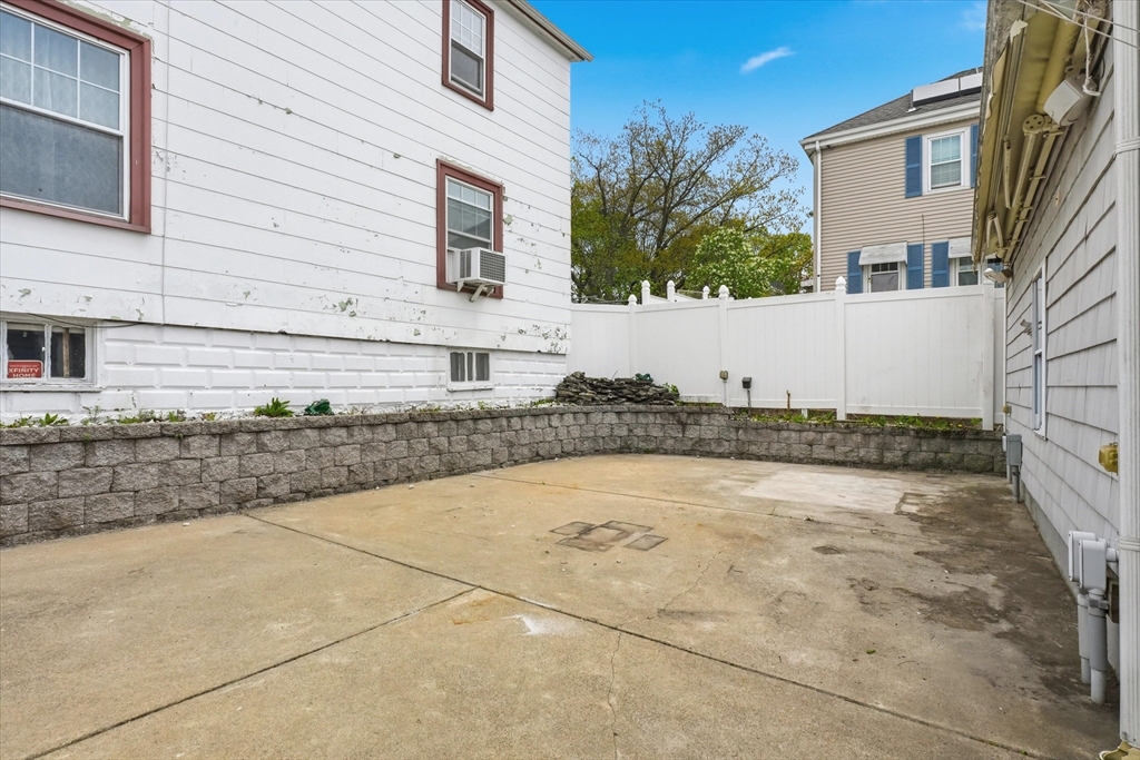 68 Western Ave