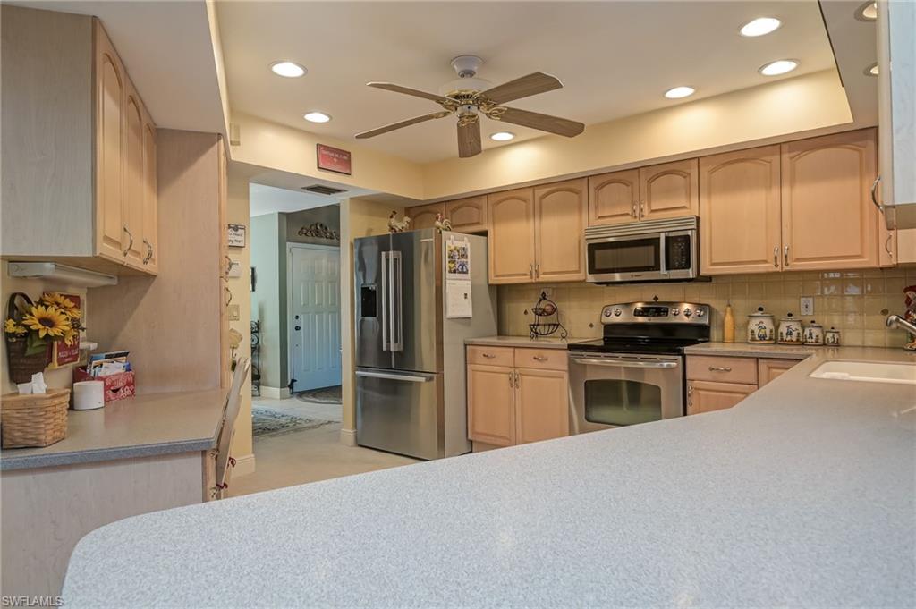161 Oakwood DR