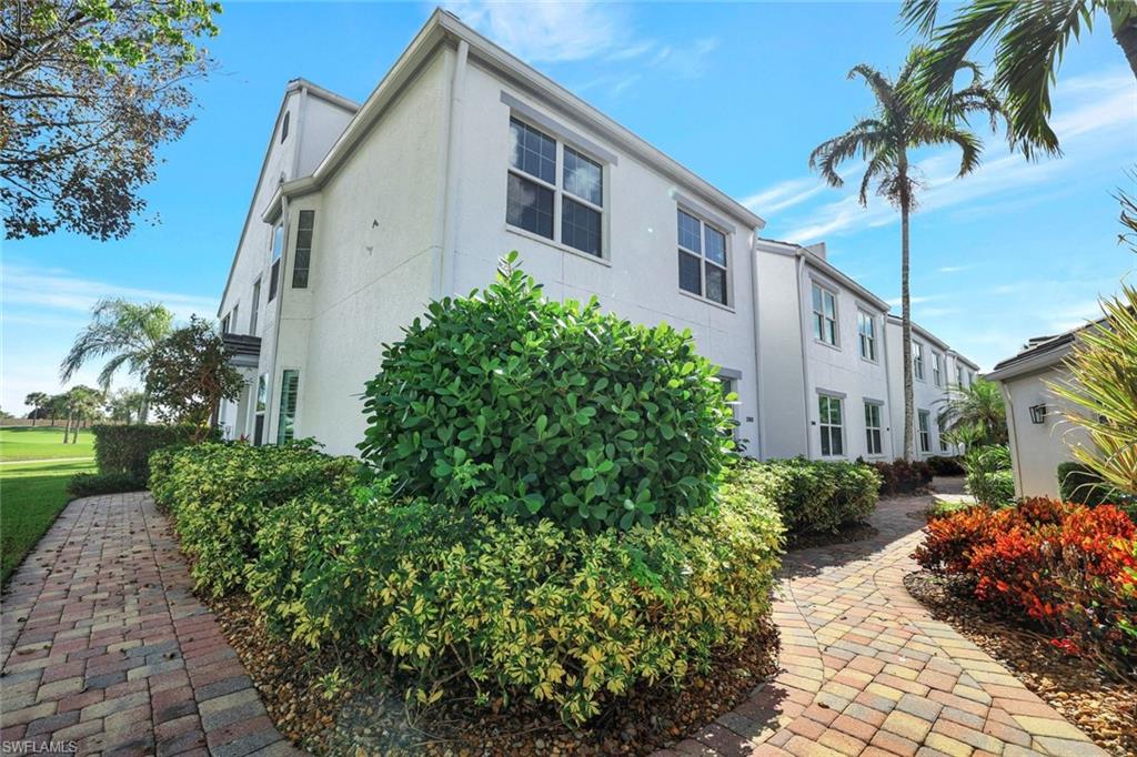 5924 Sand Wedge LN # 2005