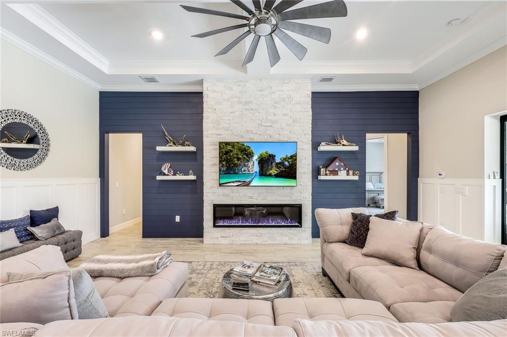 9112 Snowy Owl WAY