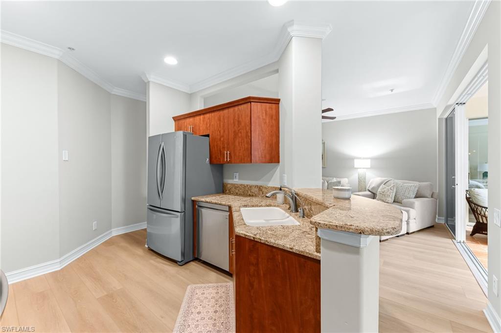 817 Carrick Bend CIR 102