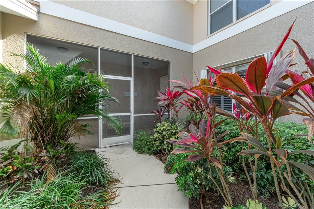 817 Carrick Bend CIR 102