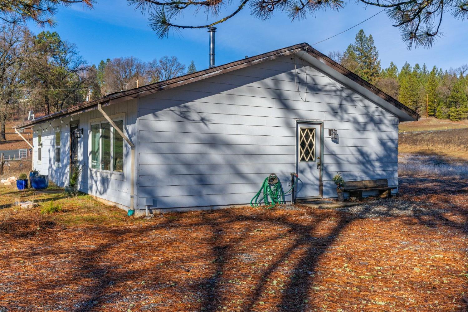 5571 Old Emigrant Trail E