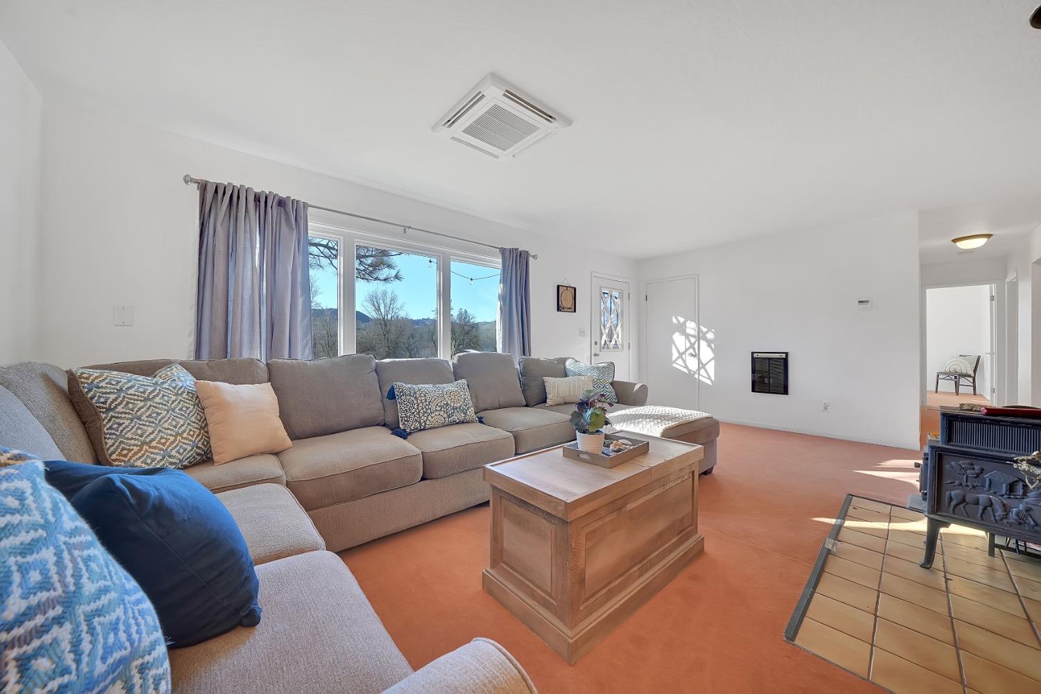 5571 Old Emigrant Trail E