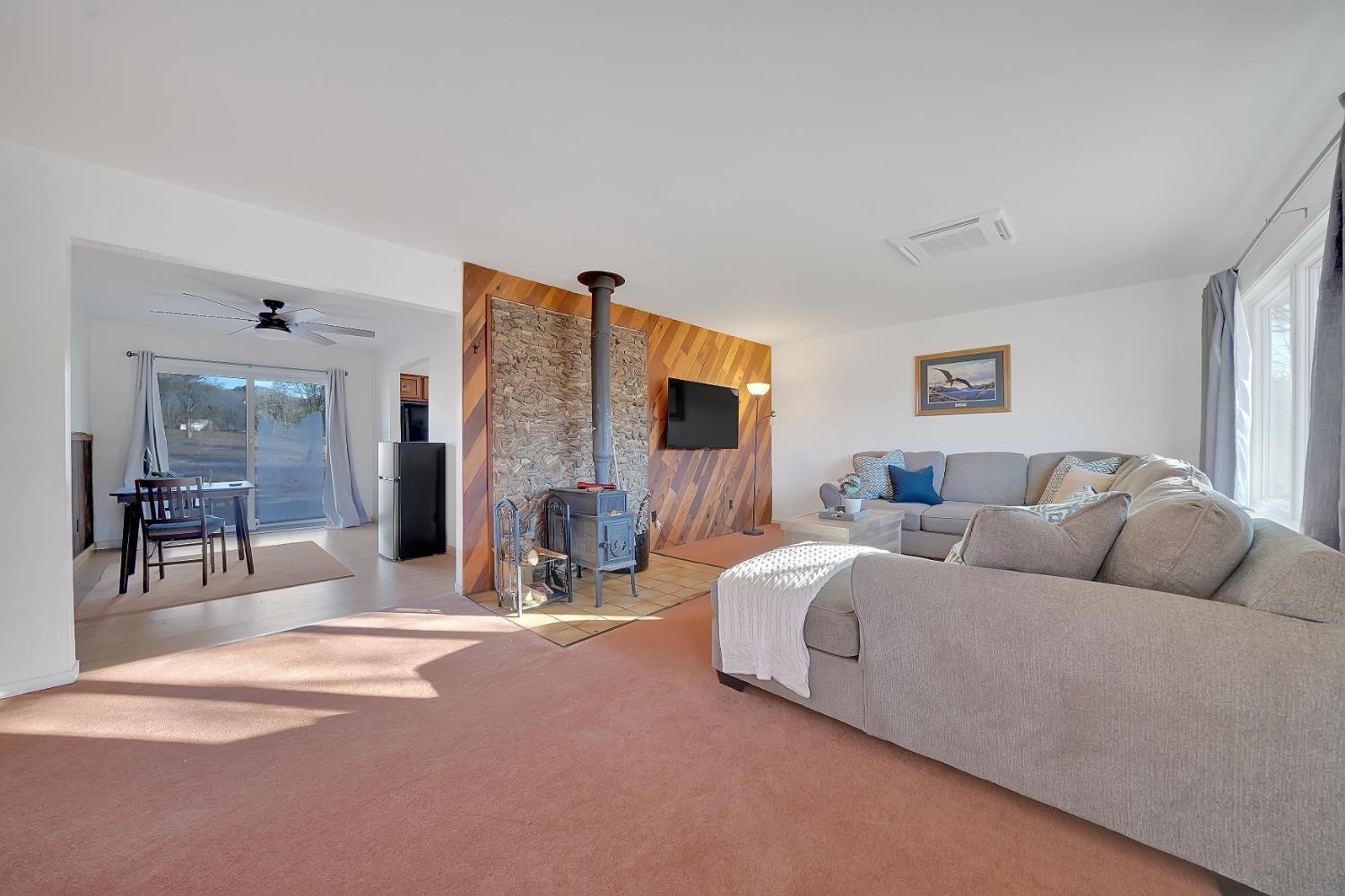 5571 Old Emigrant Trail E