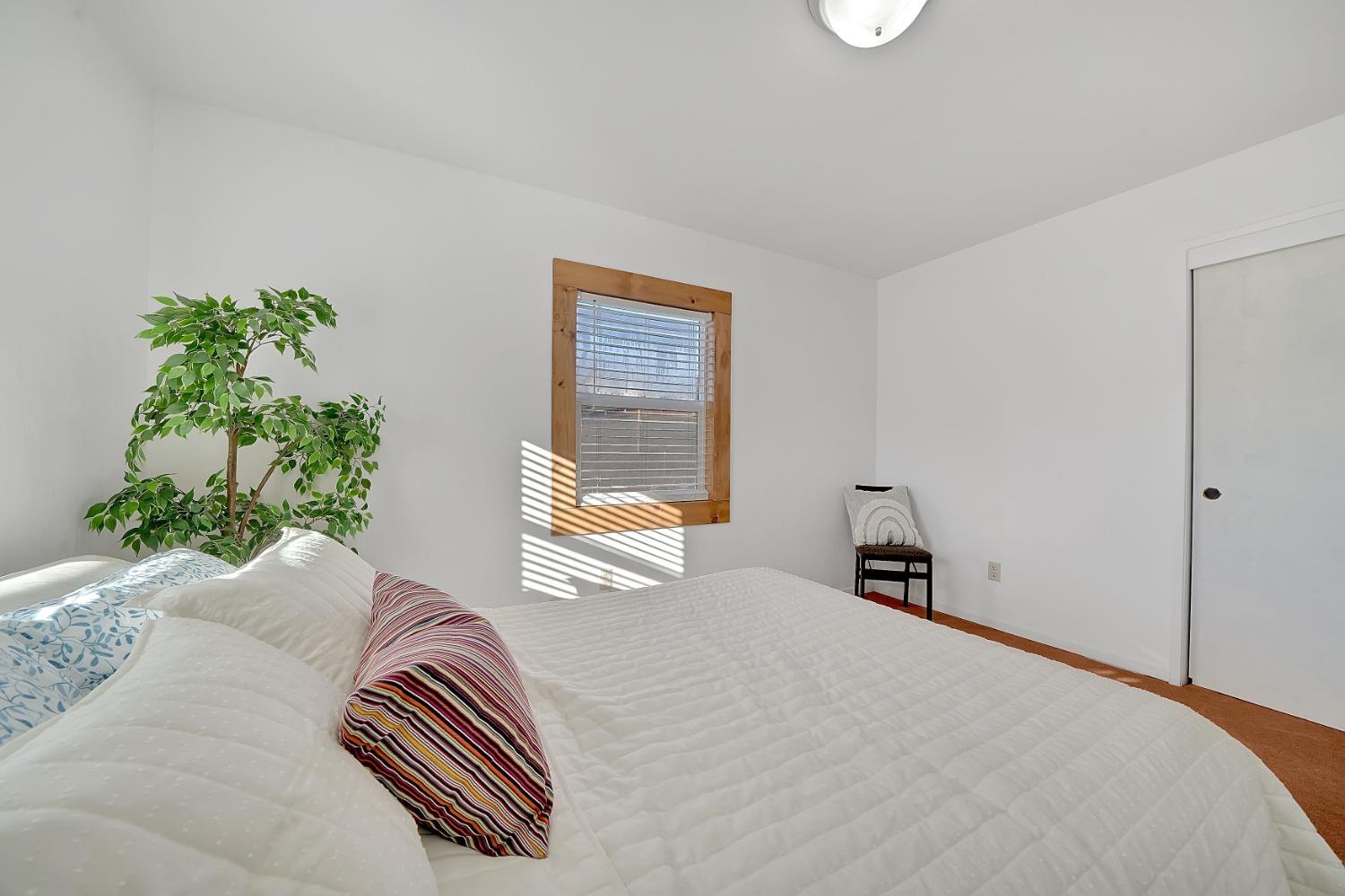 5571 Old Emigrant Trail E