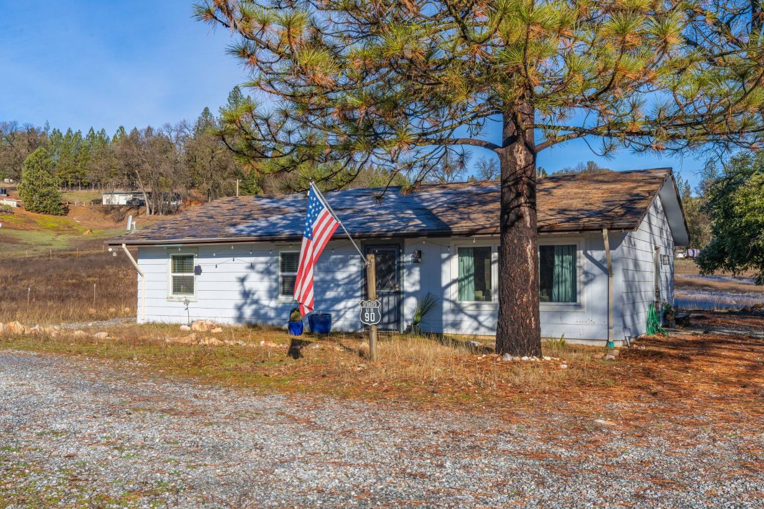 5571 Old Emigrant Trail E