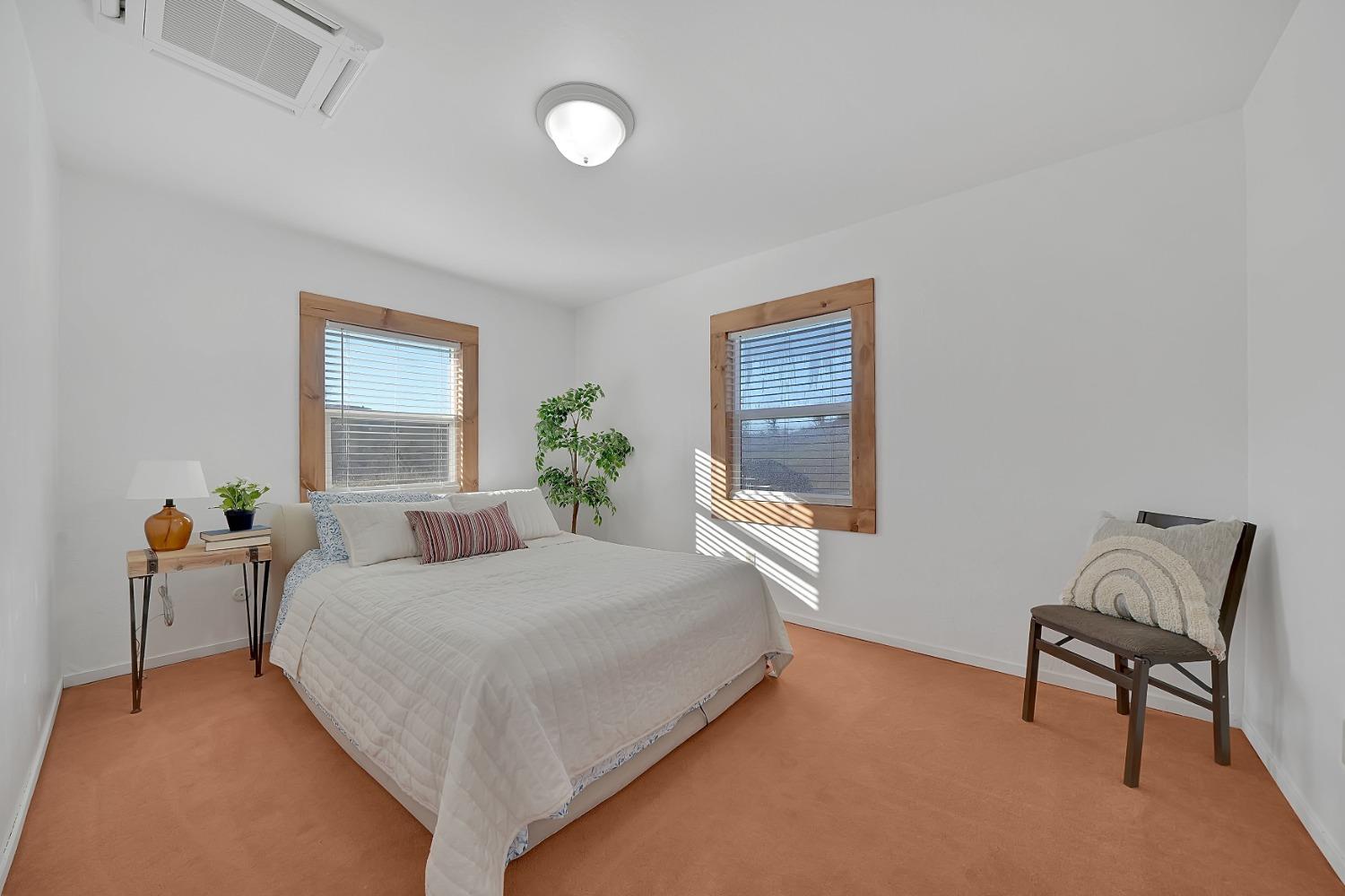 5571 Old Emigrant Trail E