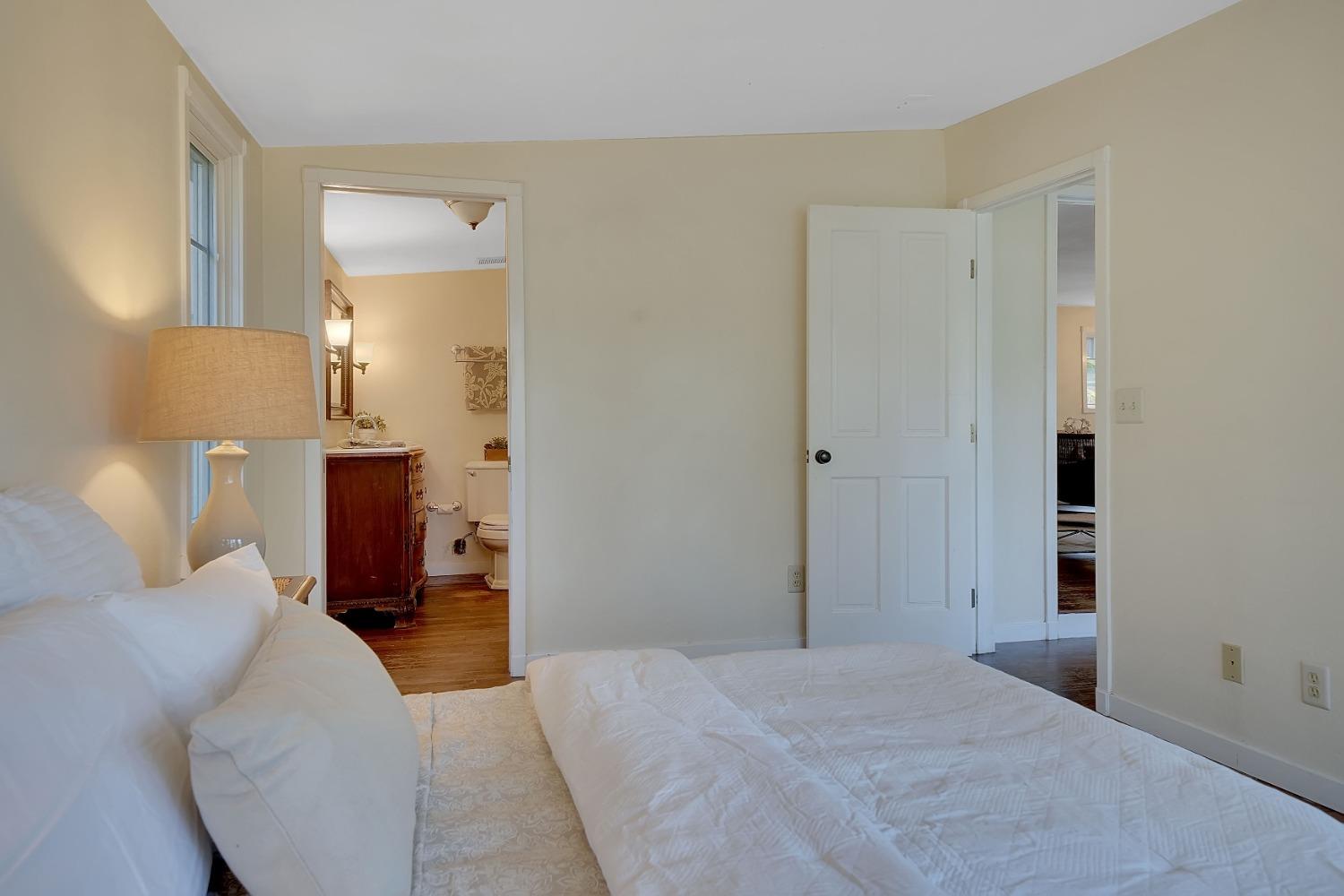 14575 Emigrant Trail