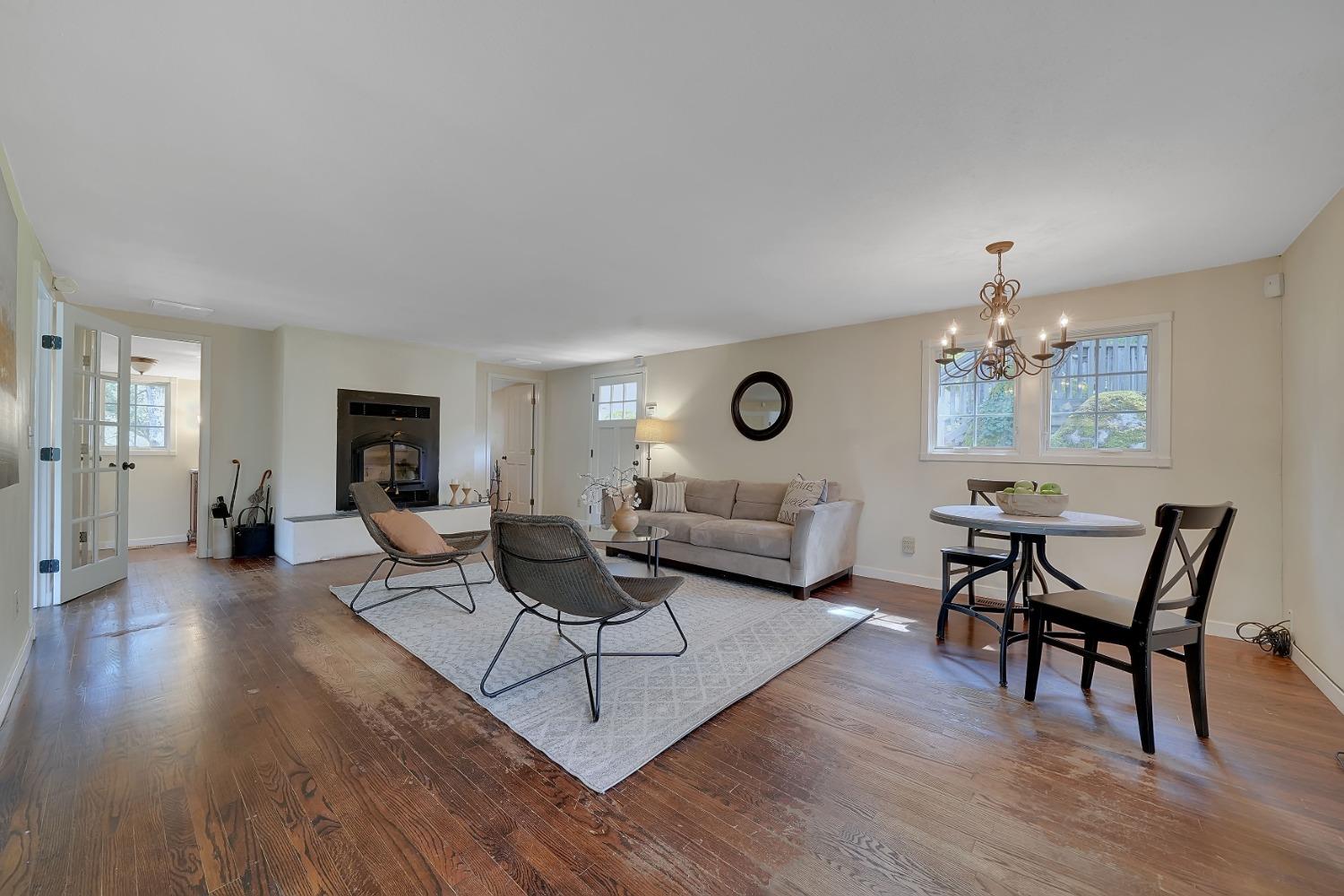 14575 Emigrant Trail