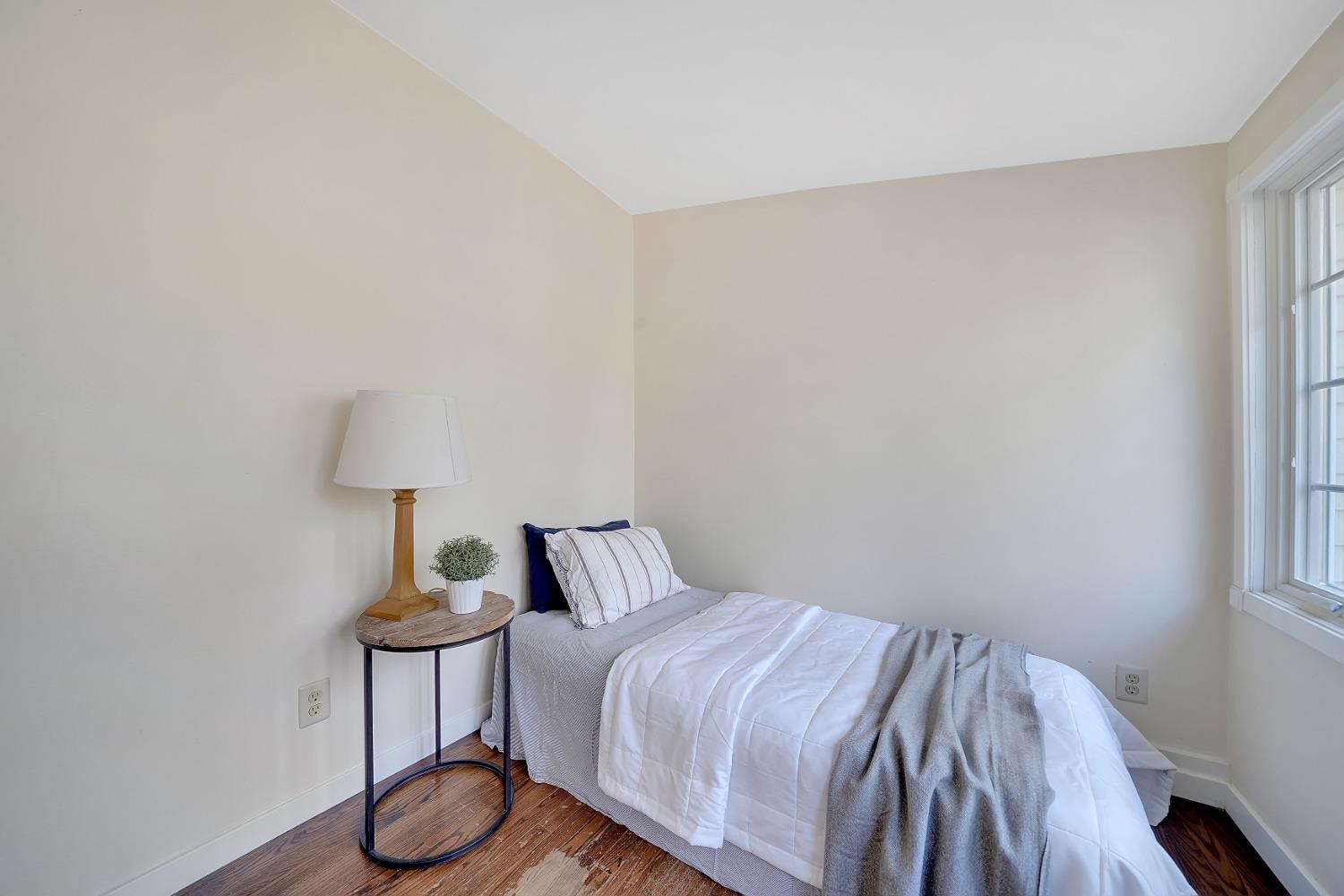 14575 Emigrant Trail