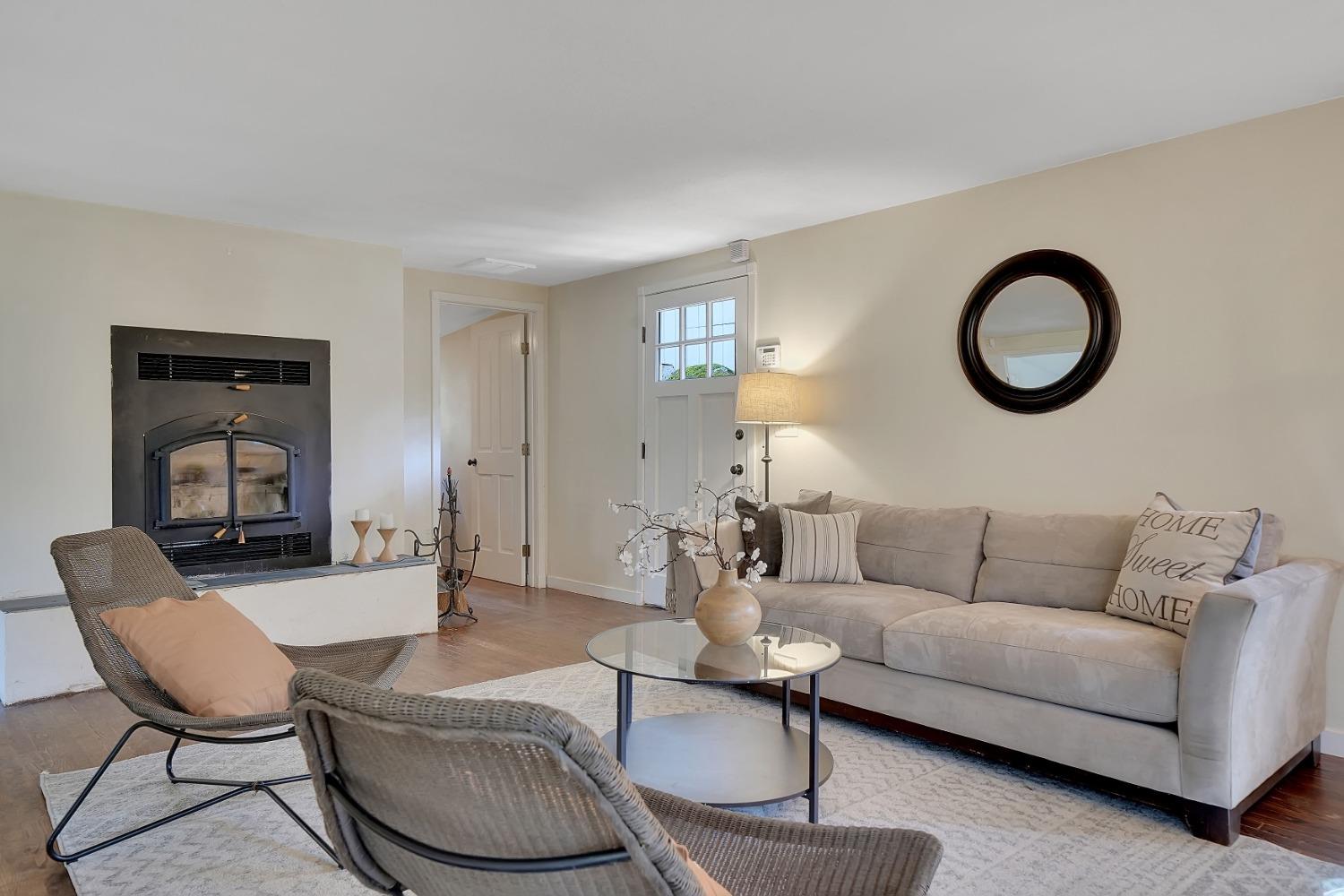 14575 Emigrant Trail