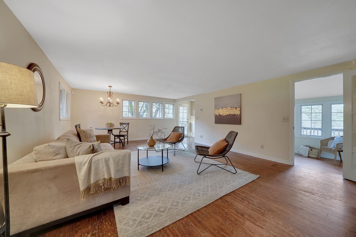 14575 Emigrant Trail