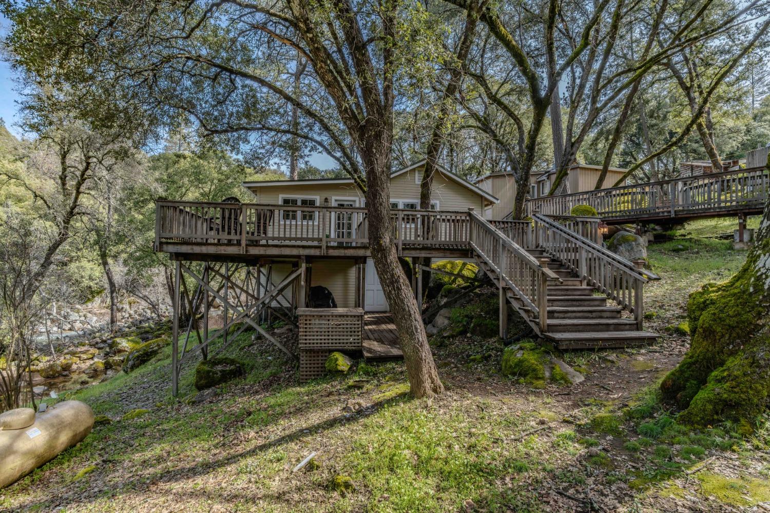 14575 Emigrant Trail