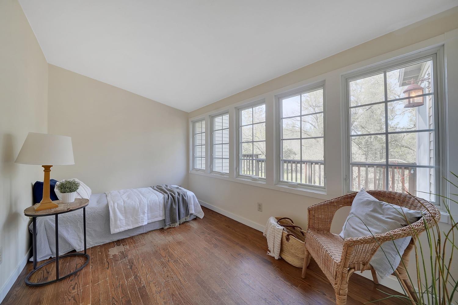 14575 Emigrant Trail