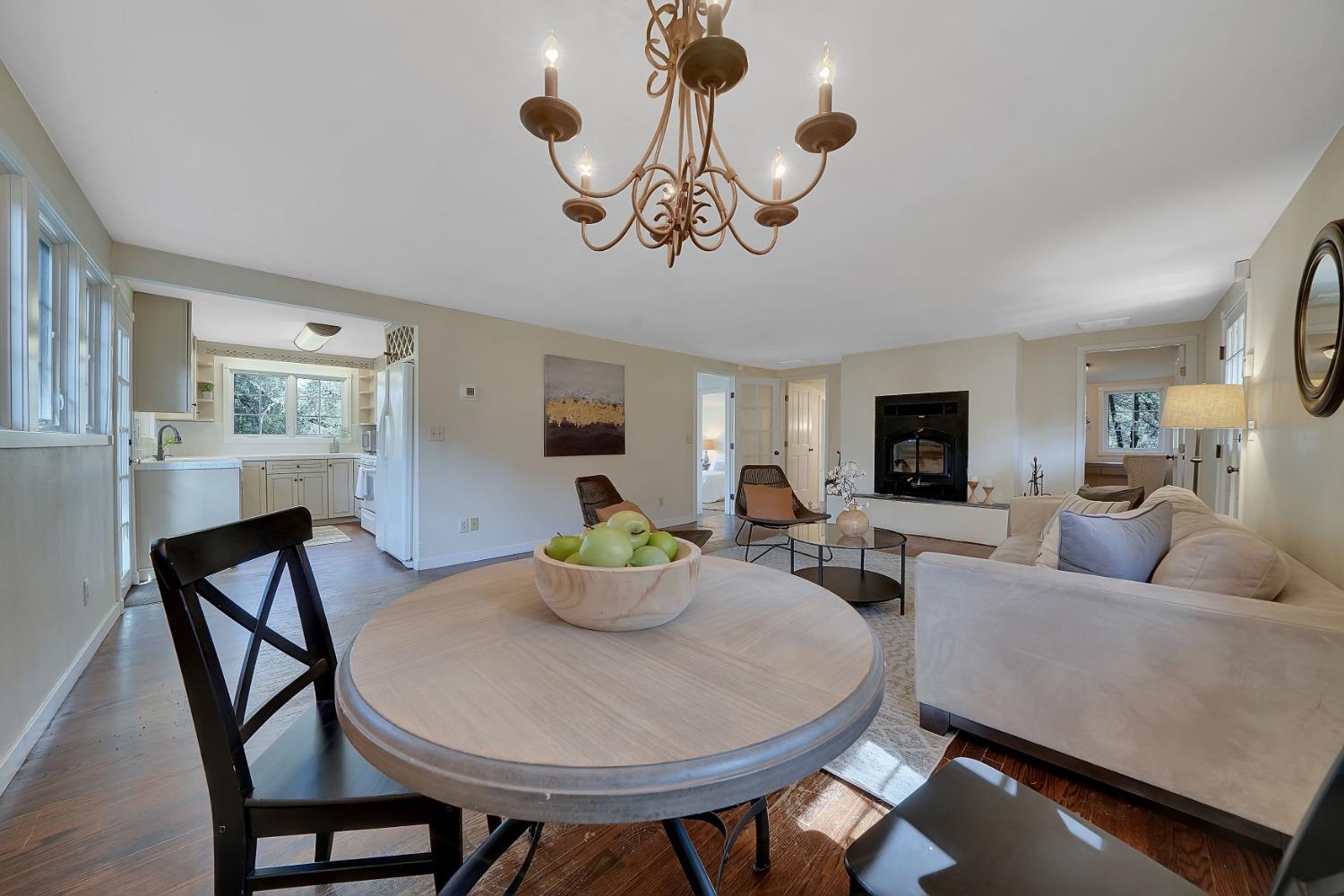 14575 Emigrant Trail