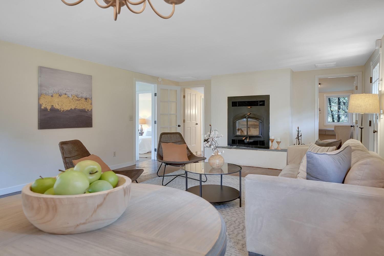 14575 Emigrant Trail