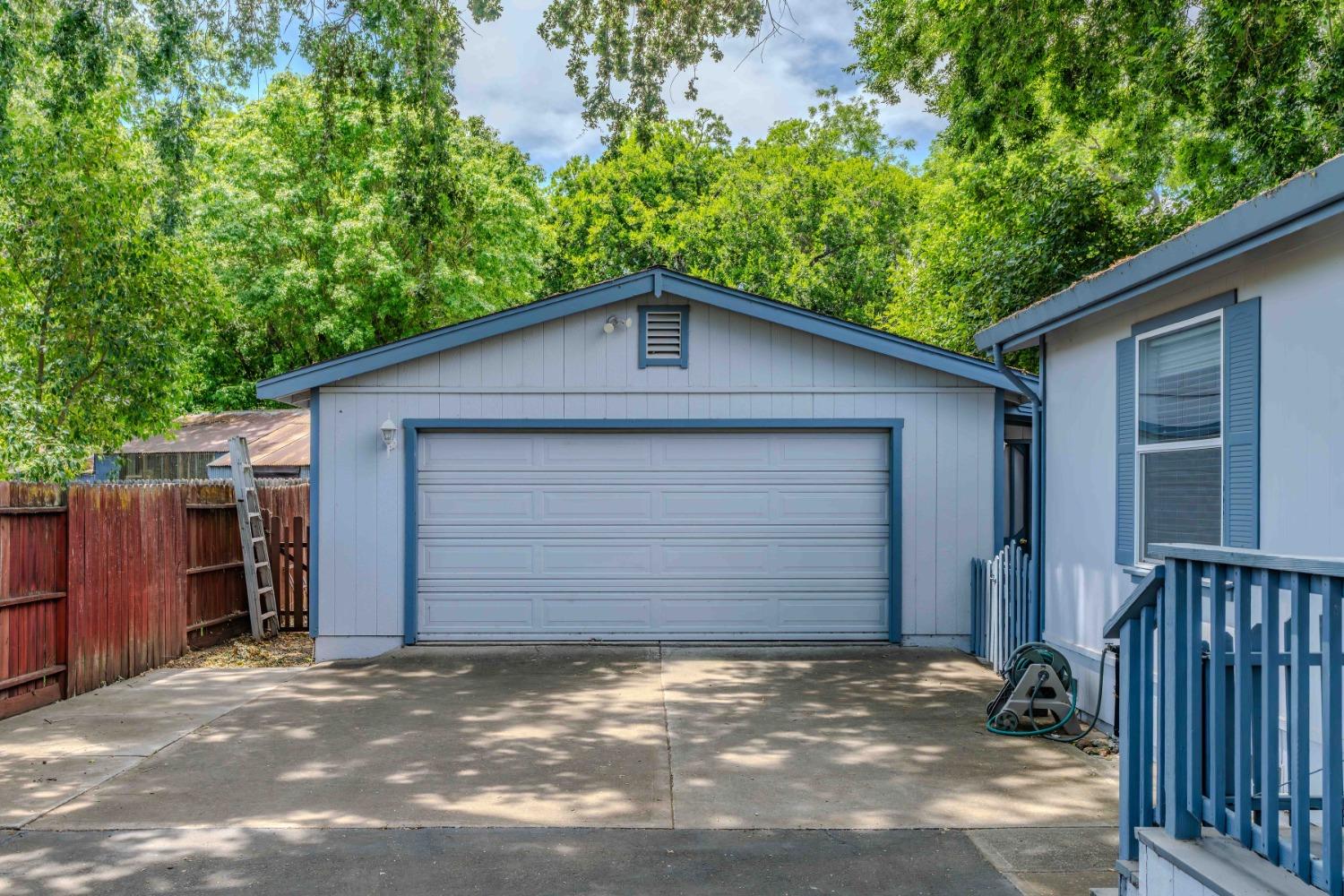 654 W Marlette Street