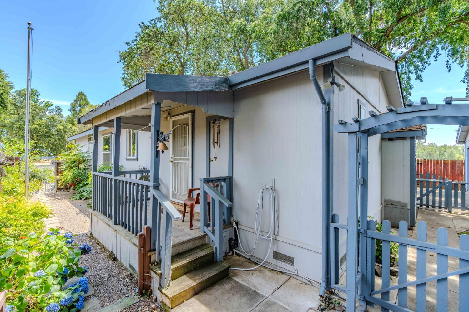 654 W Marlette Street