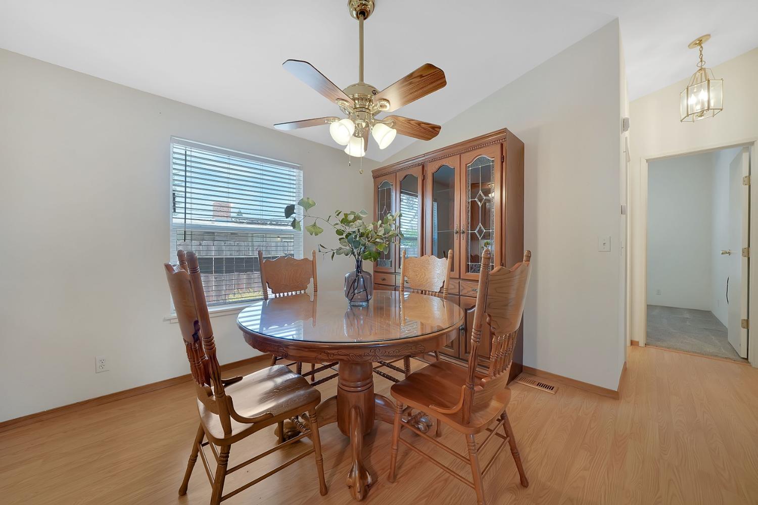 654 W Marlette Street