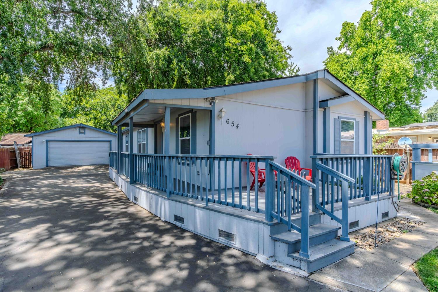 654 W Marlette Street