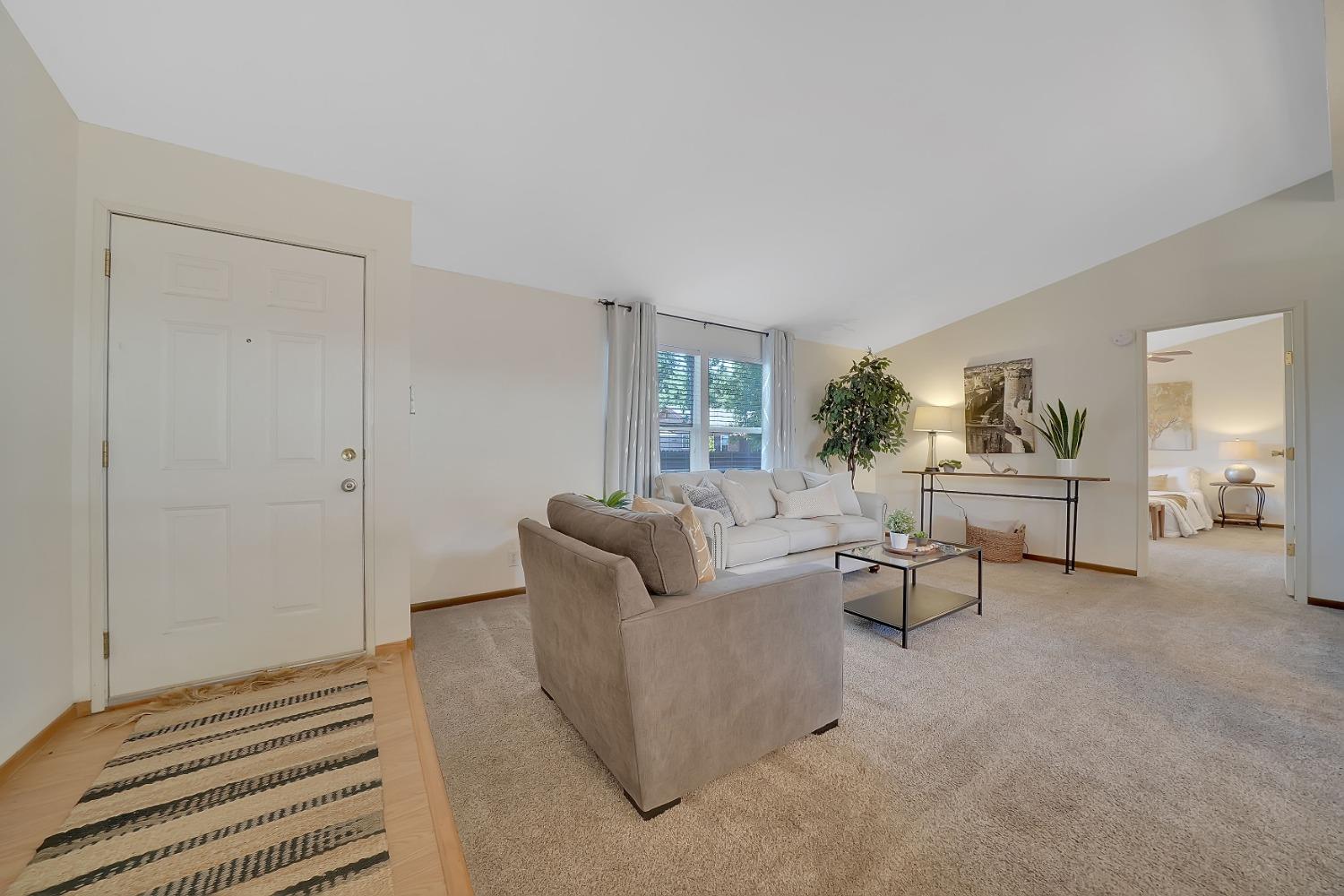 654 W Marlette Street