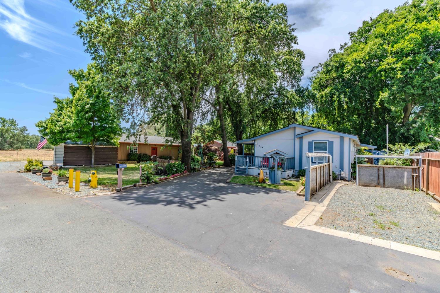 654 W Marlette Street