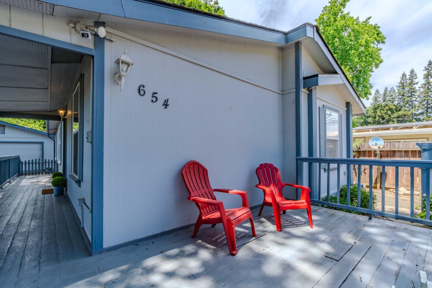 654 W Marlette Street