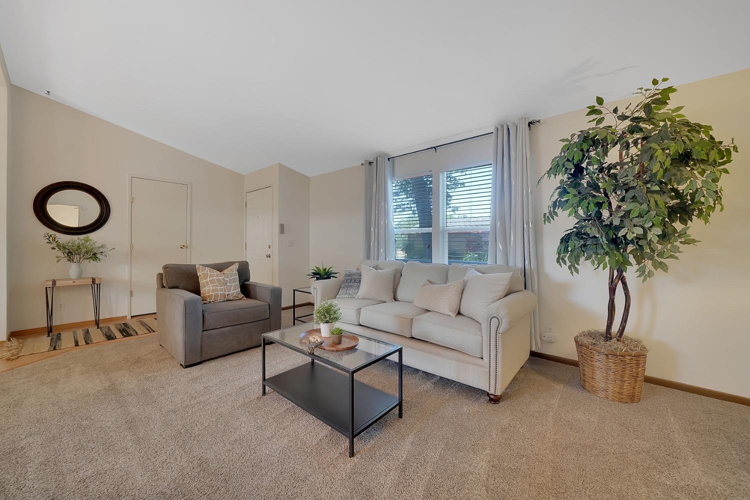 654 W Marlette Street