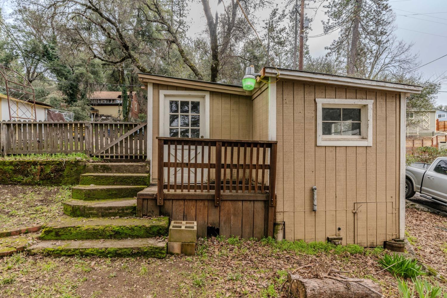 14583 Emigrant Trail