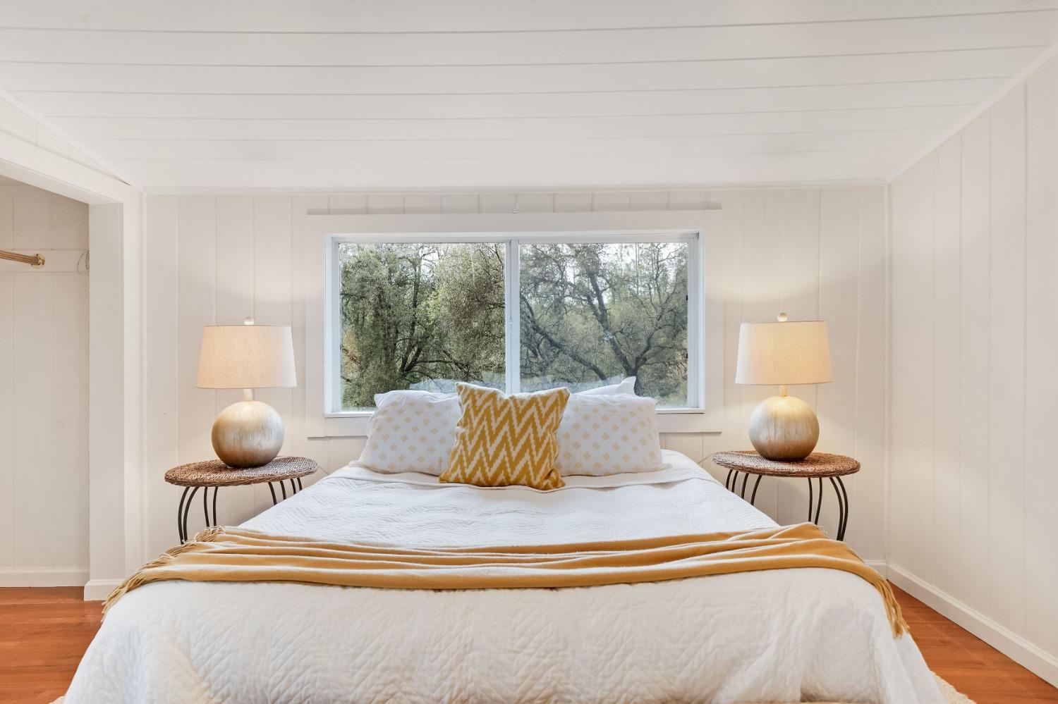 14583 Emigrant Trail