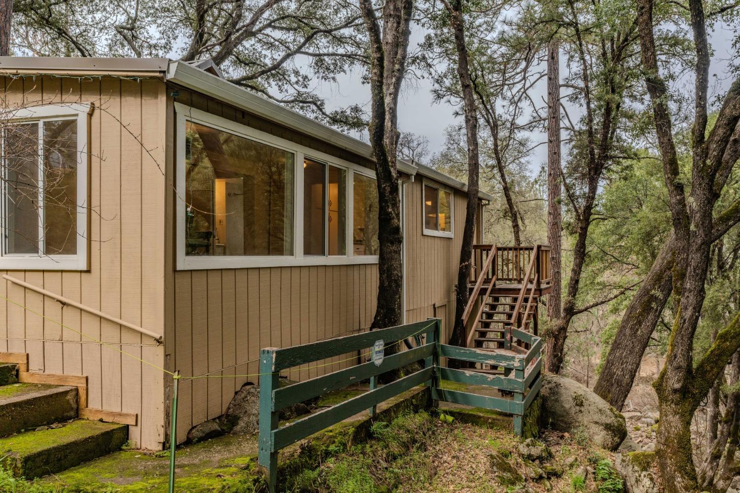 14583 Emigrant Trail