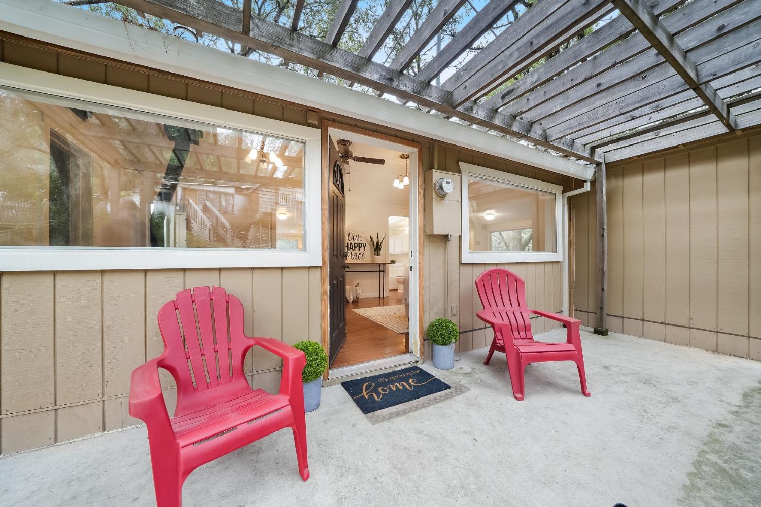 14583 Emigrant Trail