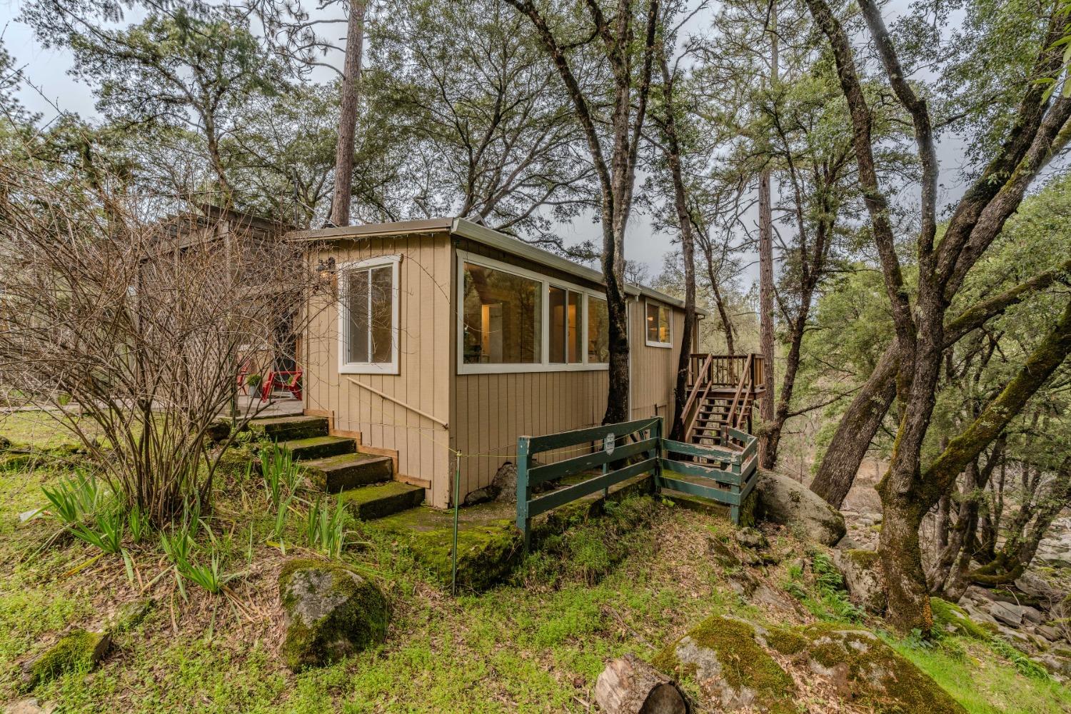 14583 Emigrant Trail